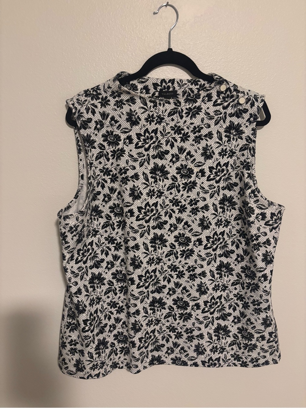 Talbots Black & White Floral Sleeveless Shell